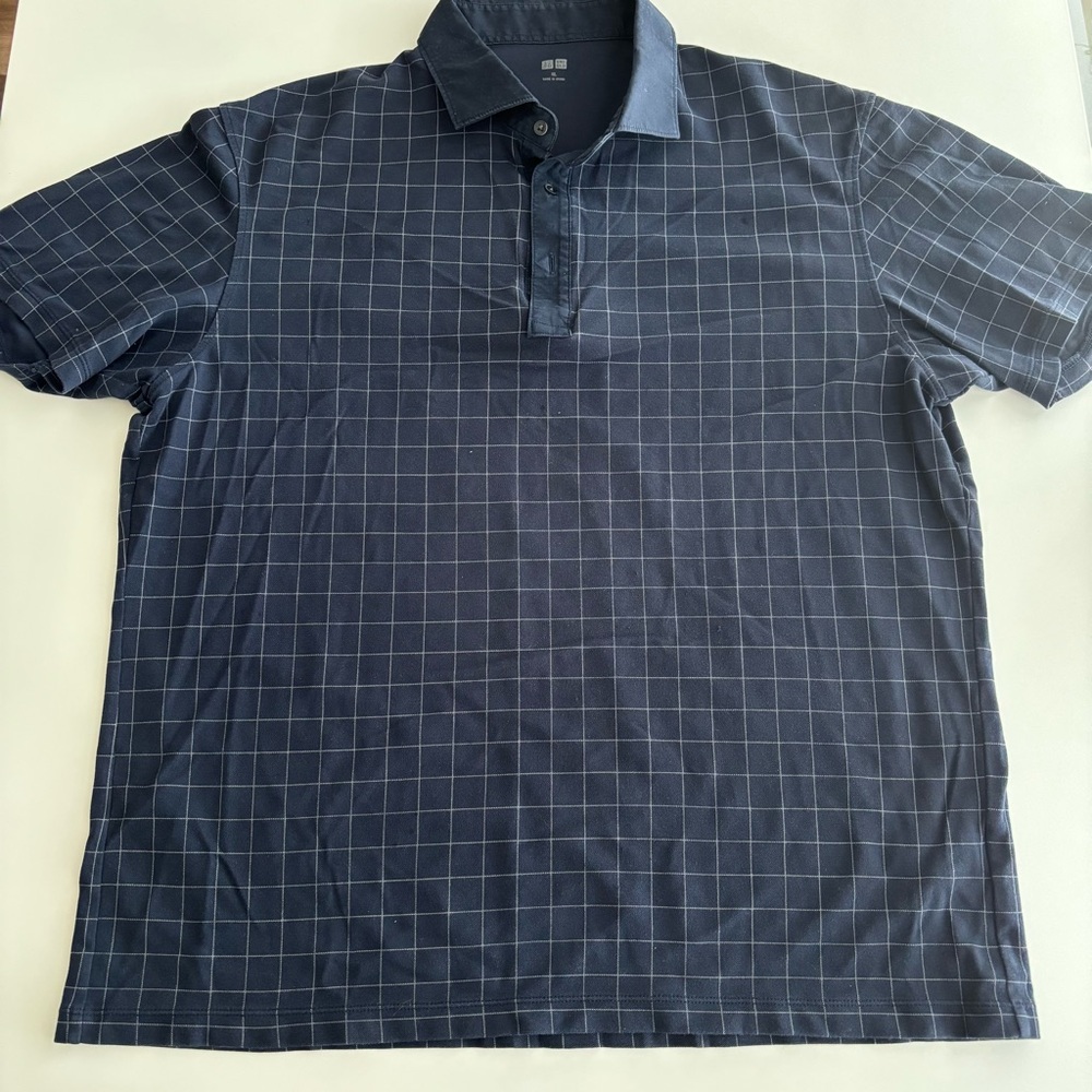 Uniqlo Men's Navy Checkered Polo Shirt